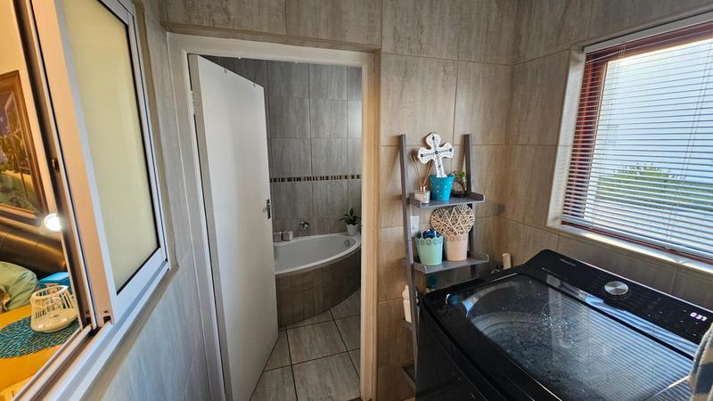 2 Bedroom Property for Sale in Dwarskersbos Western Cape